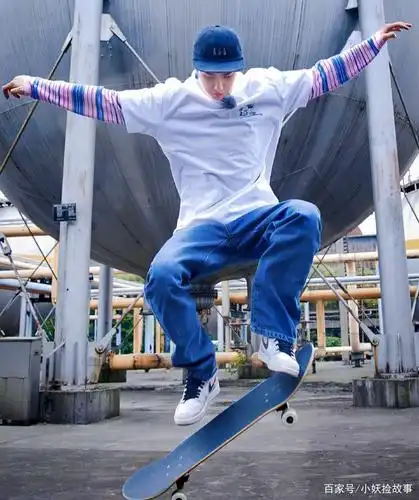 王一博为中国滑板队助力,推广大使尽职尽责,为国滑加油!