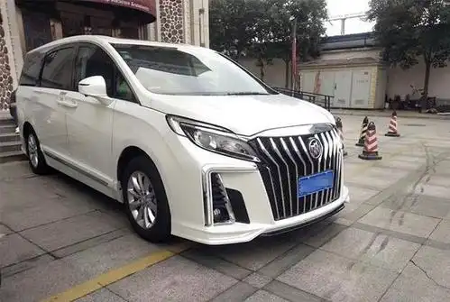 别克版埃尔法亮相超大前脸霸气无比要抢丰田饭碗