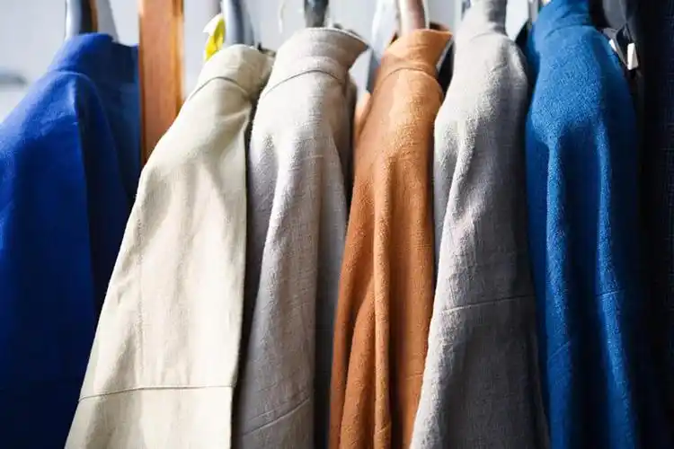 许多,服装,朦胧,模糊,整齐,塑料,排列,衣服,夹子,塑料制品,服饰,衣着