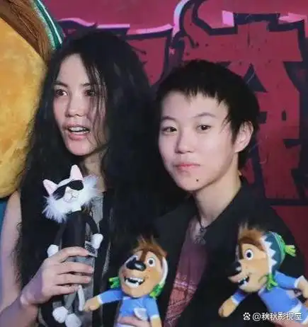 窦靖童:落魄的父亲,却是我每天的牵挂,原来天后的孩子也很苦