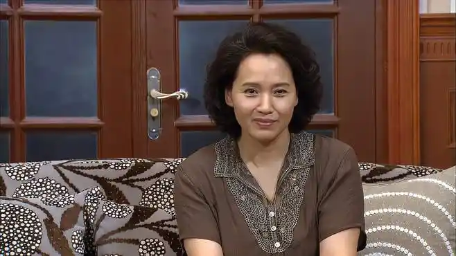 门第:听完罗小贝的叙述,众人都愤怒万分,这个小兔崽子