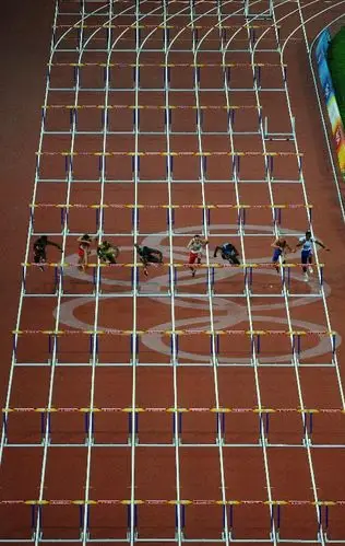 图文男子110米栏史冬鹏无缘决赛跑道的跨栏