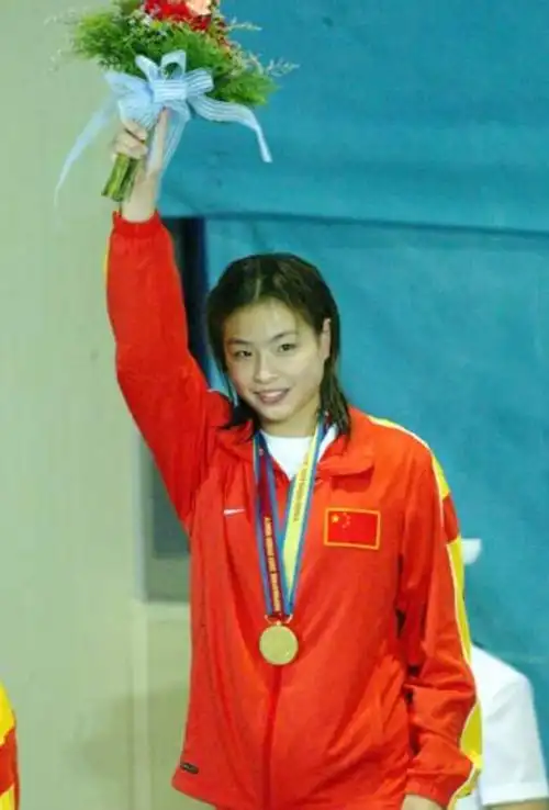 跳水女神吴敏霞是中国跳水队的传奇人物,她在赛场上屡获殊荣,在跳水