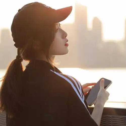 阳光温暖微信头像女生头像_头像图片_扣扣乐园