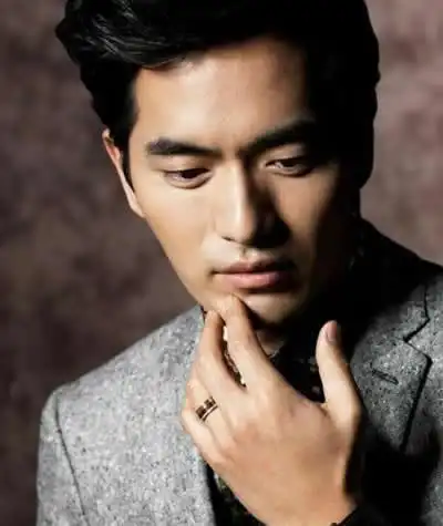 韩国10大最帅男星盘点 宋仲基不敌金宇彬 赵寅成碾压金秀贤
