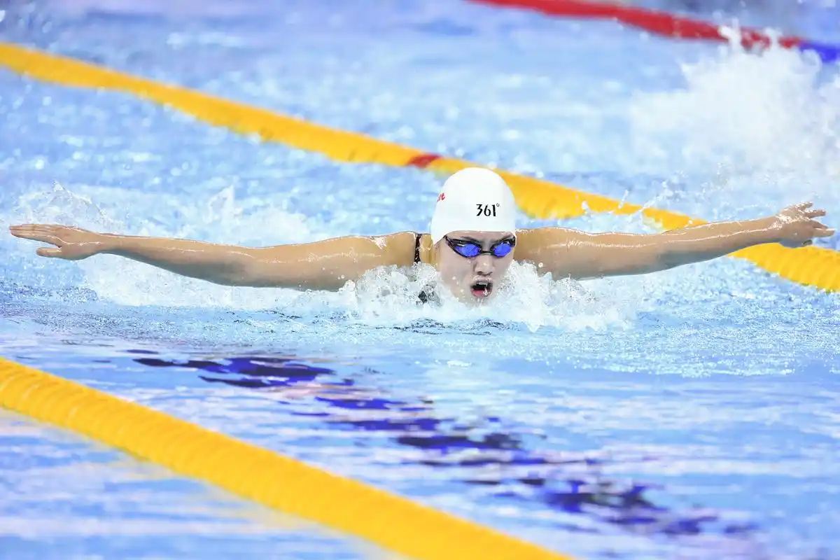 游泳——短池世锦赛:张雨霏晋级女子200米蝶泳决赛