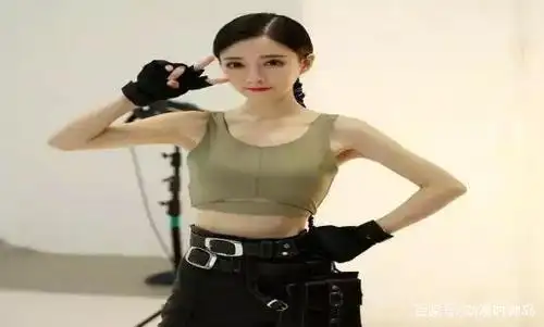 网红够火就是明星?如何看待冯提莫跨界拍摄男人装写真