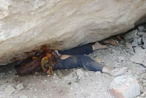 汶川大地震中的图,很残忍很血腥,胆小勿看,饭后勿看