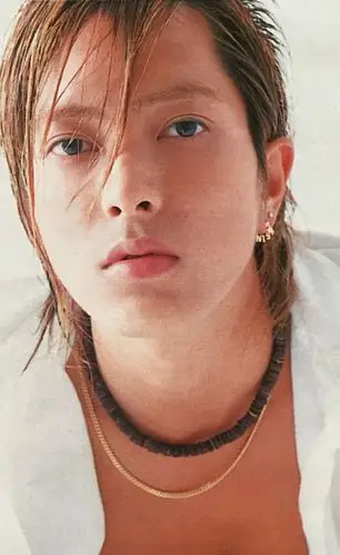 山下智久# 宝,你小露点胯骨就已经性感到不行了你到底懂不懂