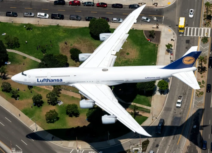 世界上最长的民航飞机是什么?