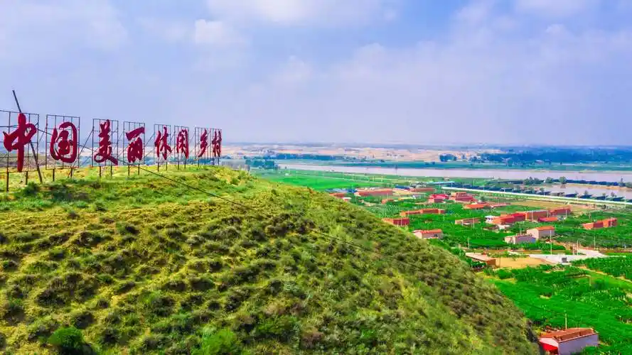 托克托县:人居环境"展新颜" 美丽乡村"谱新篇"