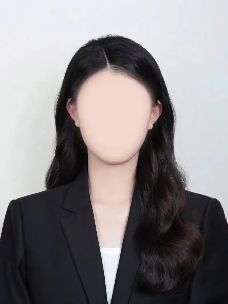 高级感黑色西装证件照,证件照必备 姐妹们高级感满满的证件照,你也