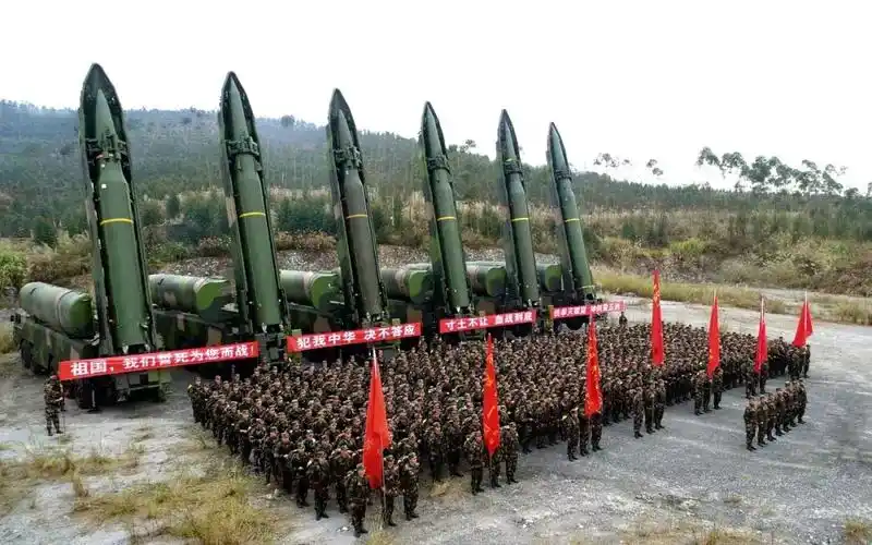 用了几十年之后,"二炮"为何改称火箭军?时代不同定位更加专业