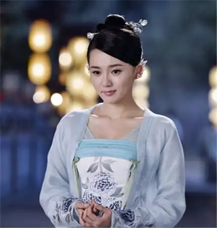 图青丘狐传说江铠同剧照获赞唯美率真紫狐终登荧幕