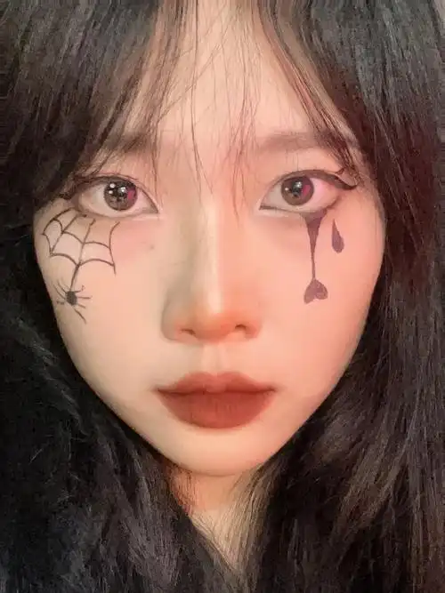 万圣节妆容 #创意妆 #可爱鬼 #分享照片 - 抖音