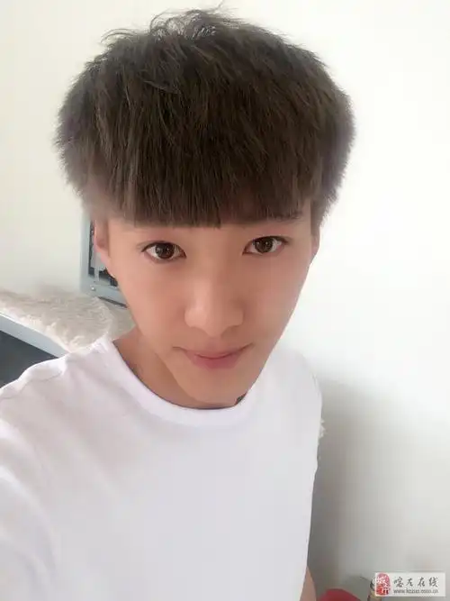 【帅男秀场】王雨田 22岁 天秤座 你猜