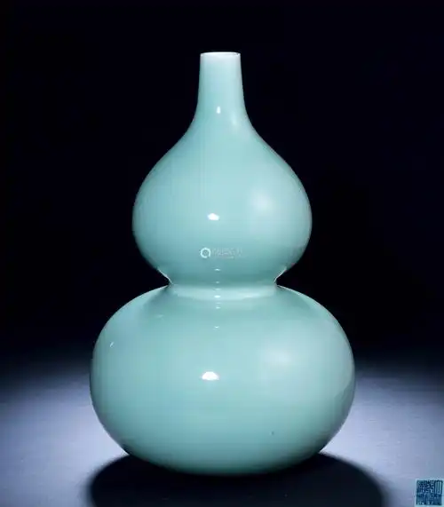 清乾隆冬青釉葫芦瓶