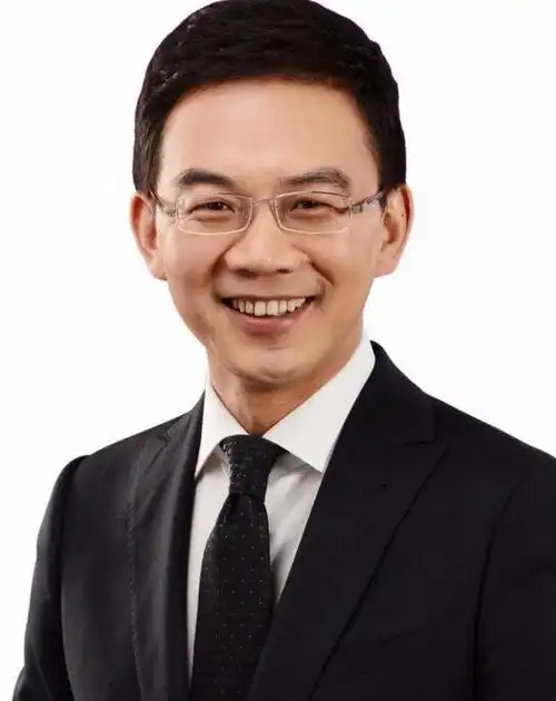 1971年,郎永淳出生在江苏徐州,父母都是普通的工薪阶层,家中还有一个