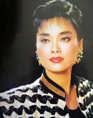 "天后"韦唯的惨淡毁灭史,她的故事远比你想象的恶劣