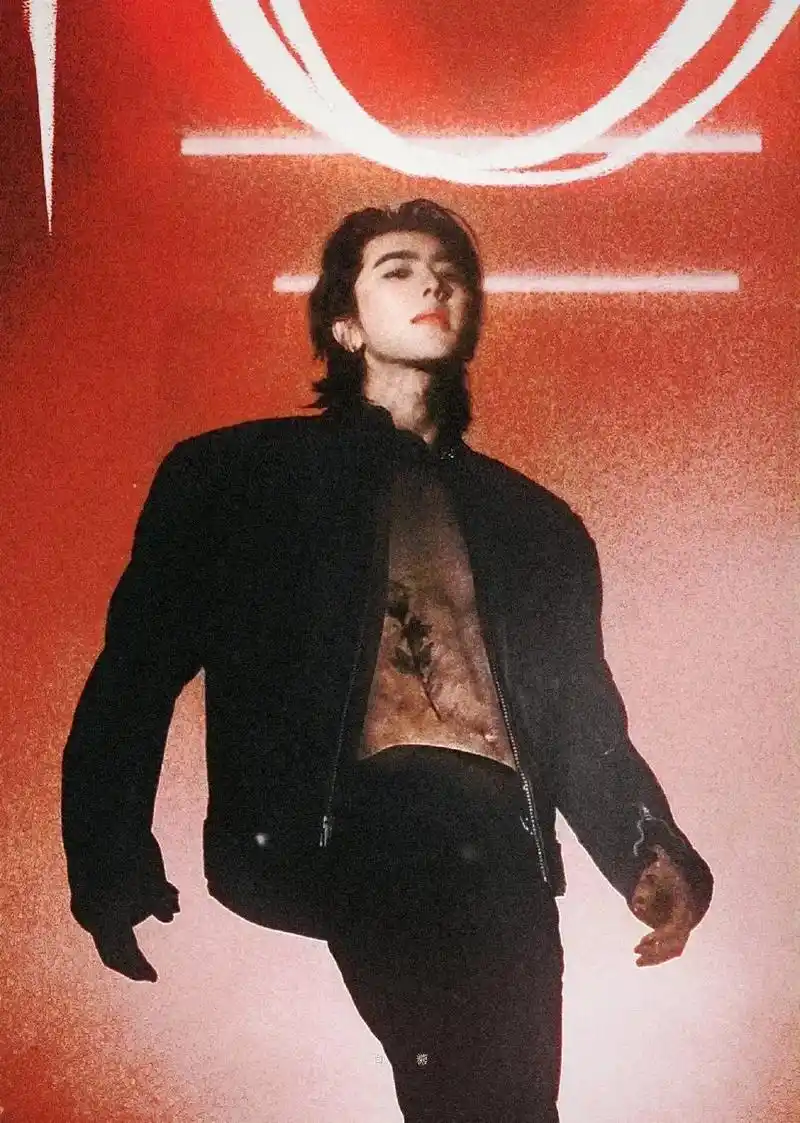 蔡徐坤腹肌玫瑰 1月31号 新歌《ride or die - 抖音