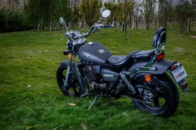 250cc的国产巡航太子车,水冷引擎,最高时速114,符合国人审美_易车