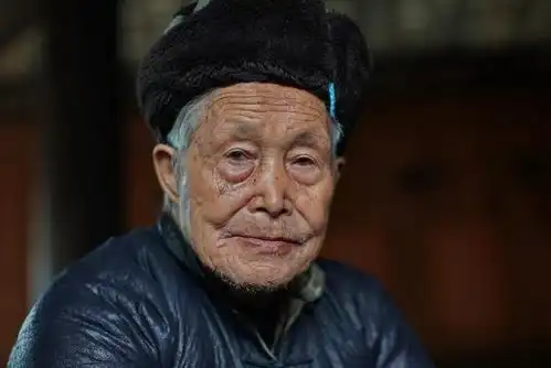 从江侗寨有群八十岁老人,每月aa制聚餐两次,这天是最快乐日子