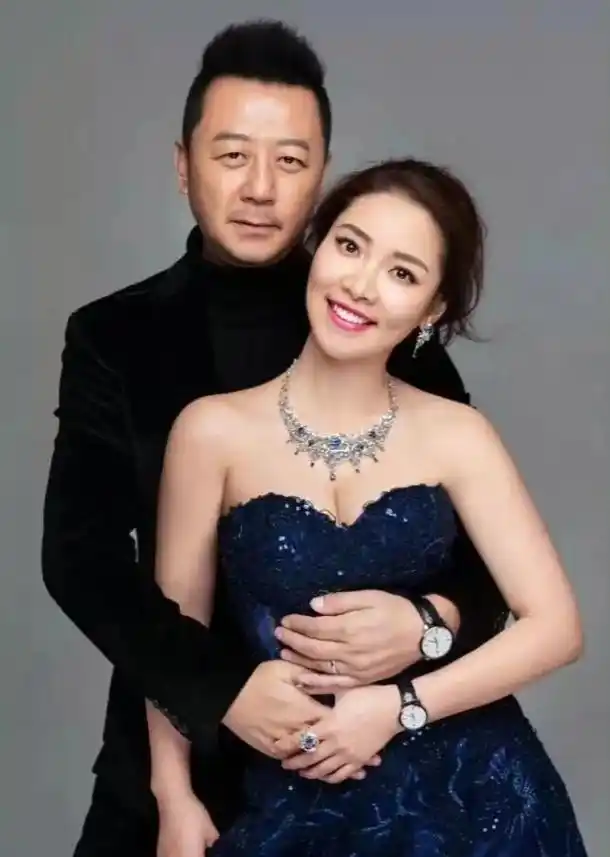 演员郭涛:娶小17岁美娇妻,儿女双全事业有成,他才是人生赢家