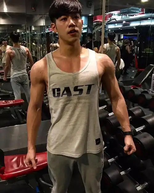 "黑人"陈建州被十八线综艺咖坑,再次"被出柜"