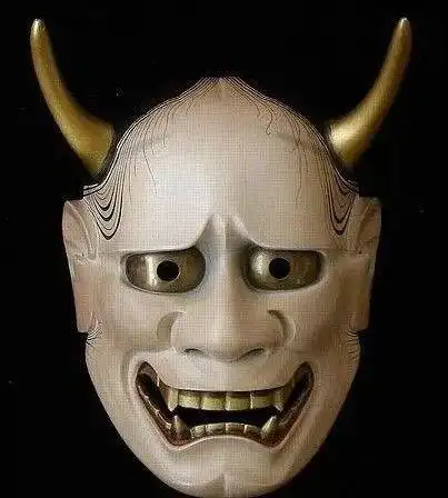 也有认为般若面鬼女起源于日本的蛇信仰,而所谓般若其实是蛇面变化的