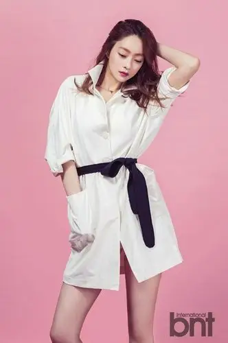 宋仲基前女友徐孝琳性感照片,宋仲基妹妹宋涩琪丑炸天(照片)