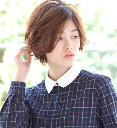 圆脸短发发型设计