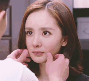 秃头,脚x,双下巴?"带货女王"杨幂的"身体"比穿搭更受关注!