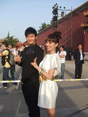 街拍蔡依林最近活动的 偏爱造型秀