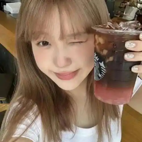 头像| 氛围感美女头像无水印 ​​​