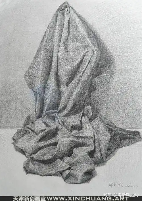 天津新创画室素描静物学生课堂作业布褶专项练习4