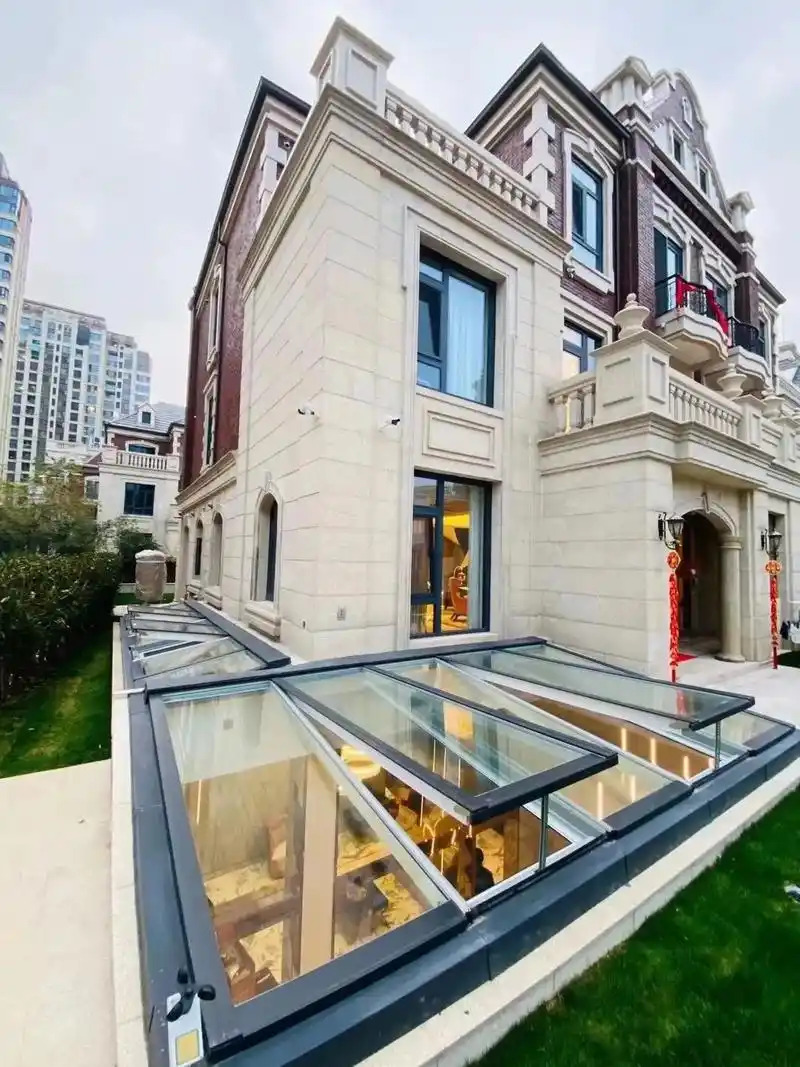 豪宅标配地下室采光井天窗