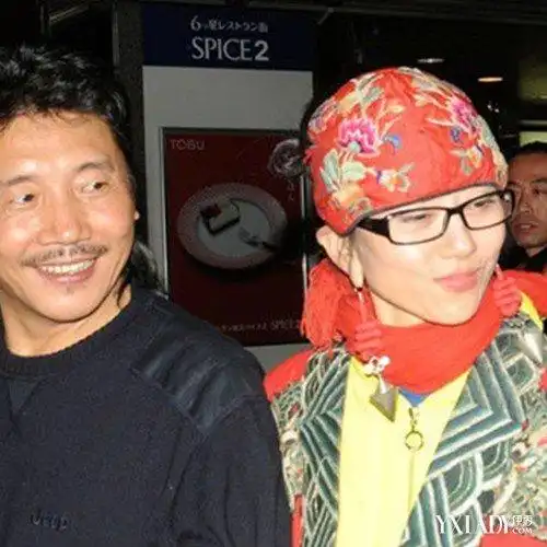 杨丽萍的结过两次婚,却没有生儿育女,因为生育问题两位老公都曾离她而