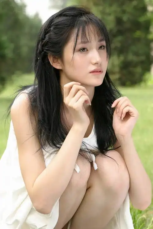 美女蓝燕