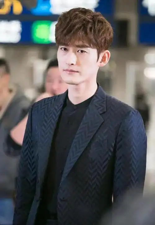 张翰眼睛密集图高清 张翰眼睛  第1张