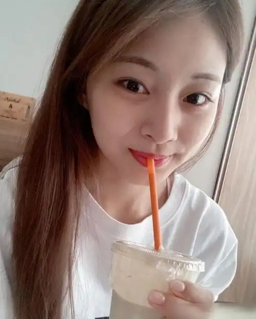 twice子瑜再次大方公开素颜自拍超真实样子惹热论获粉丝大赞