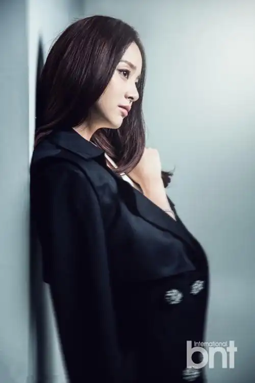 求金泰希这两张超高清的图片,用作ipad壁纸,谢谢好心人