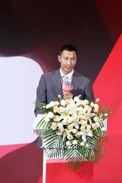 易建联退役:一人一城,我问心无愧