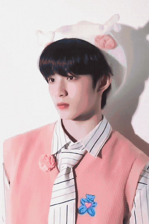 刘耀文拔完智齿脸肿了