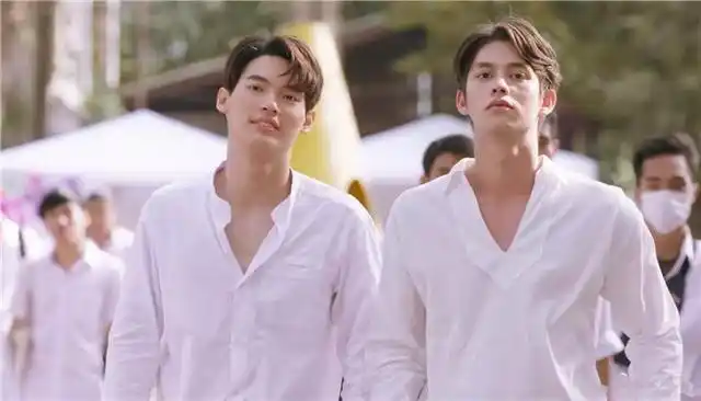 双男主cp果然还是看泰剧,帅破天际太养眼,又腐又甜我醉了