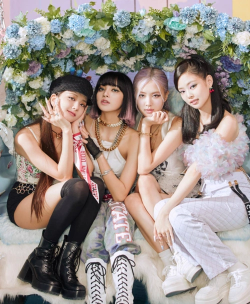 2020受欢迎人物:朴灿烈,iu独霸海外榜,blackpink全员上榜