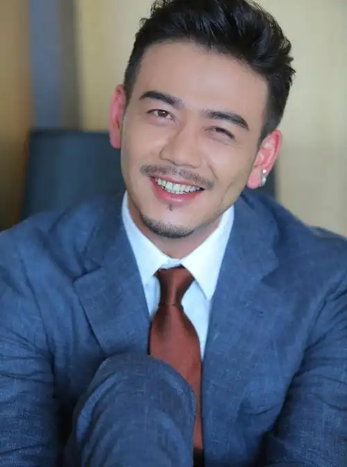 回顾杨烁把警告当耳边风与刘涛传出绯闻是谁给他的底气