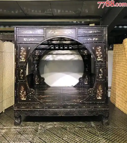 小叶紫檀回流老货镶嵌贝壳架子床