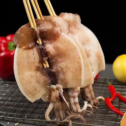 100克铁板鱿鱼板串生冷冻商用烧烤半成品食材串串冷冻鱿鱼