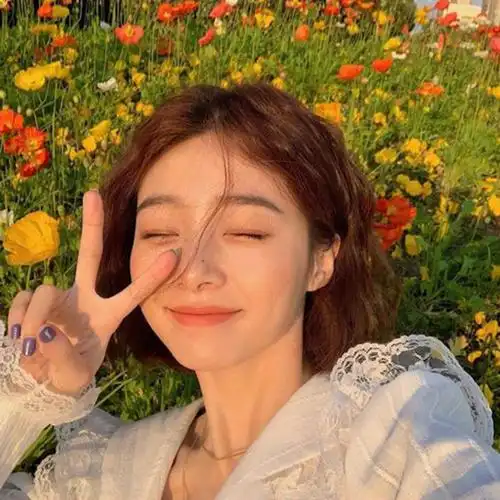 俏皮轻松好心情女生头像图片