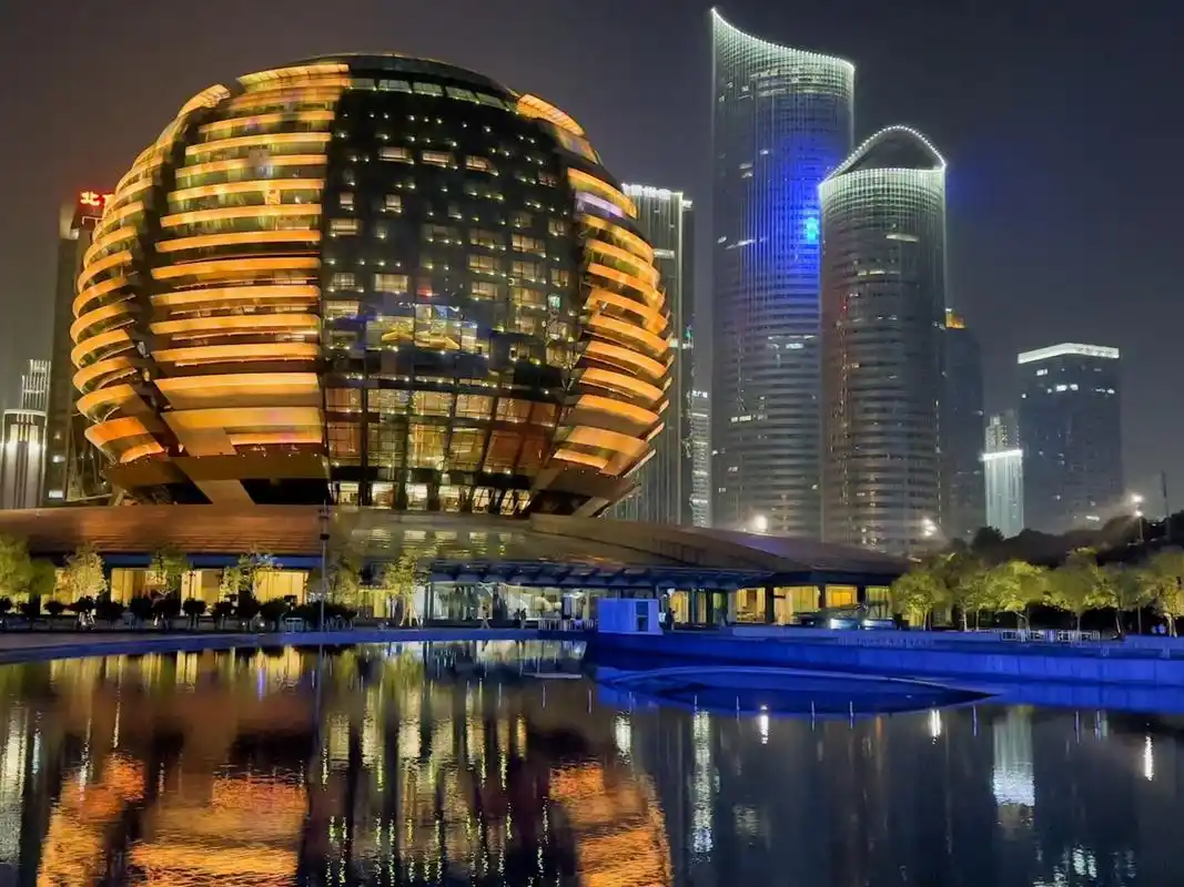 浙江杭州滨江夜景91 99钱江新城cbd城市阳台 "大金球"洲际酒店